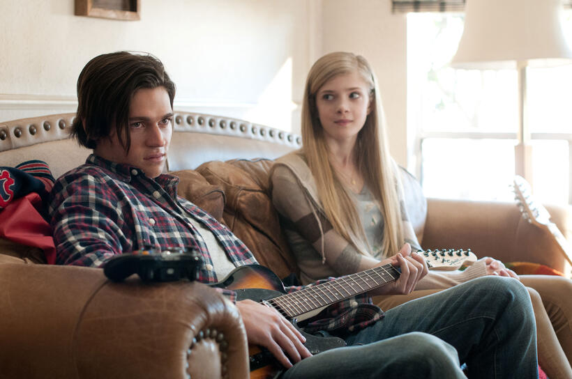 Will Peltz as Brandon and Elena Kampouris as Allison Doss in "Men, Women & Children."