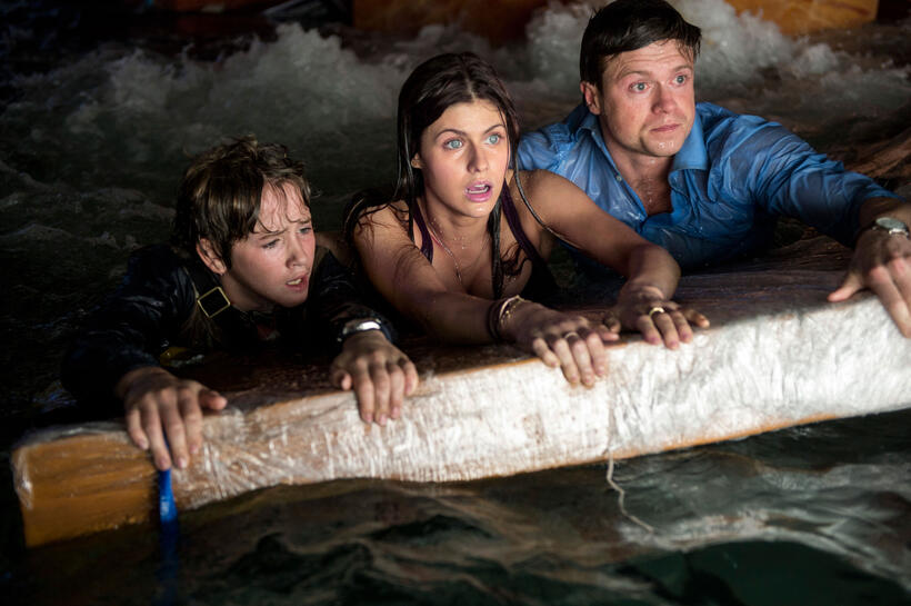 Art Parkinson as Ollie, Alexandra Daddario as Blake and Hugo Johnstone-burt as Ben in "San Andreas."