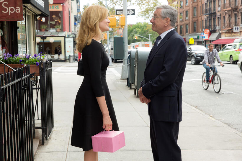 Rene Russo as Fiona and Robert De Niro as Ben Whittaker in "The Intern."