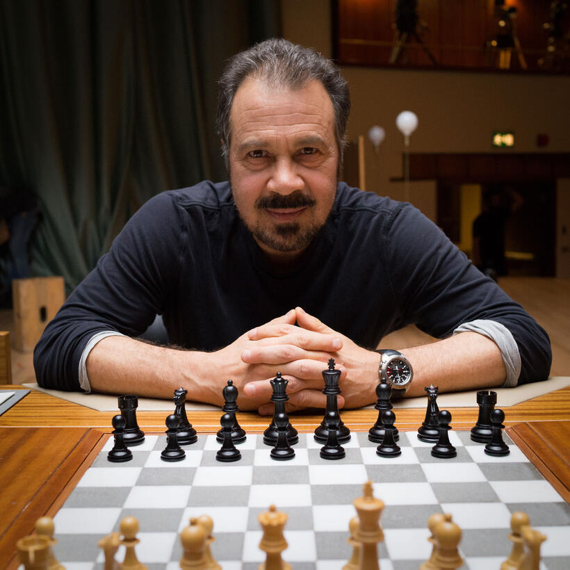 Director Edward Zwick on the set of "Pawn Sacrifice."