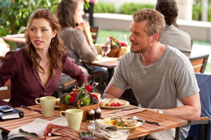 Jessica Biel as Kara Monahan and Eric Dane as Sean Jackson in "Valentine's Day."