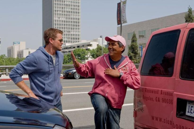 Eric Dane as Sean Jackson and George Lopez as Alphonso in "Valentine's Day."