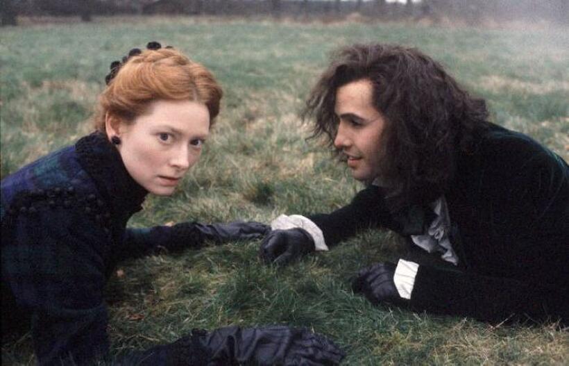 Tilda Swinton as Orlando and Billy Zane as Shelmerdine in "Orlando."