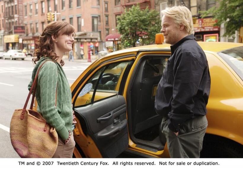 Phillip Seymour Hoffman as Jon and Laura Linney as Wendy Savage in "The Savages".