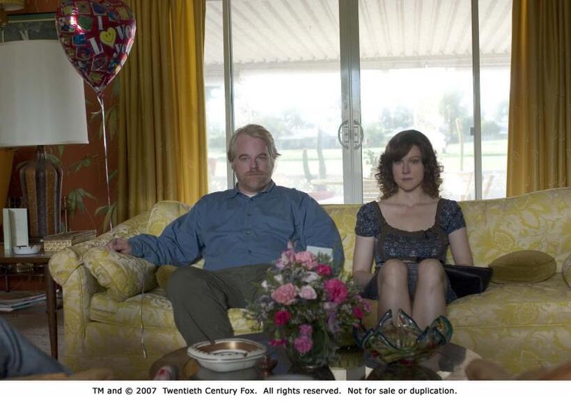 Phillip Seymour Hoffman as Jon and Laura Linney as Wendy Savage in "The Savages".