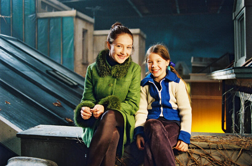 Carice Van Houten as Minoes and Sarah Bannier as Bibi in "Miss Minoes."