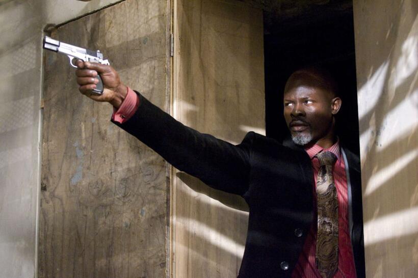 Djimon Hounsou as Agent Henry Carver in "Push."
