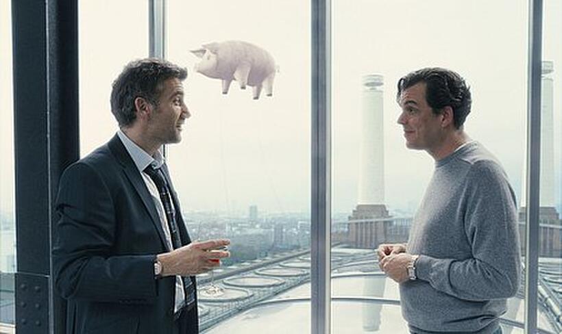 Theo (Clive Owen) speaks to old friend Nigel (Danny Huston) in "Children of Men."
