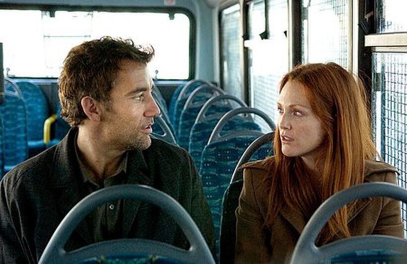 Theo (Clive Owen) and (Julianne Moore) in "Children of Men."