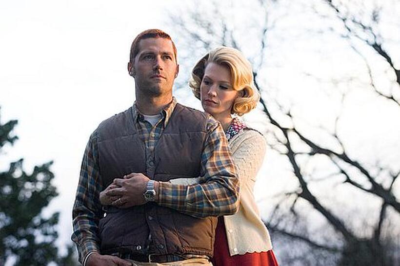 Matthew Fox and January Jones in "We Are Marshall."
