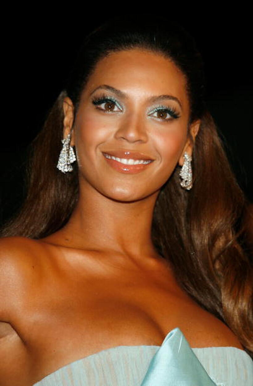 Actress/singer Beyonce Knowles at the Beverly Hills premiere of "Dreamgirls."