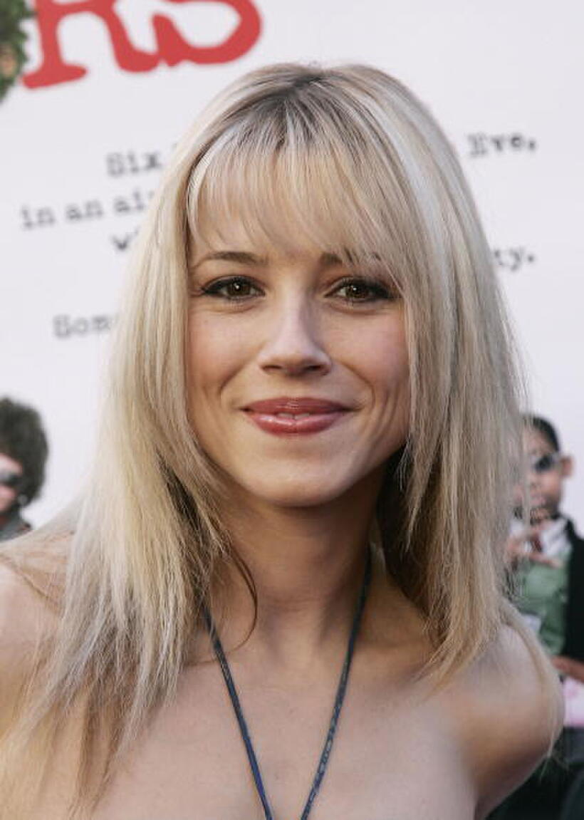 Actress Linda Cardellini at the Hollywood premiere of "Unaccompanied Minors."