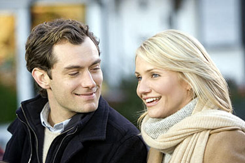 Graham (Jude Law) and Amanda (Cameron Diaz) in "The Holiday."