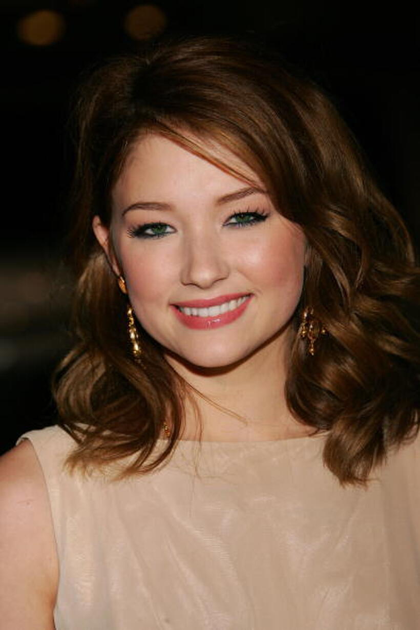 Haley Bennett at the Los Angeles premiere of "Music and Lyrics"