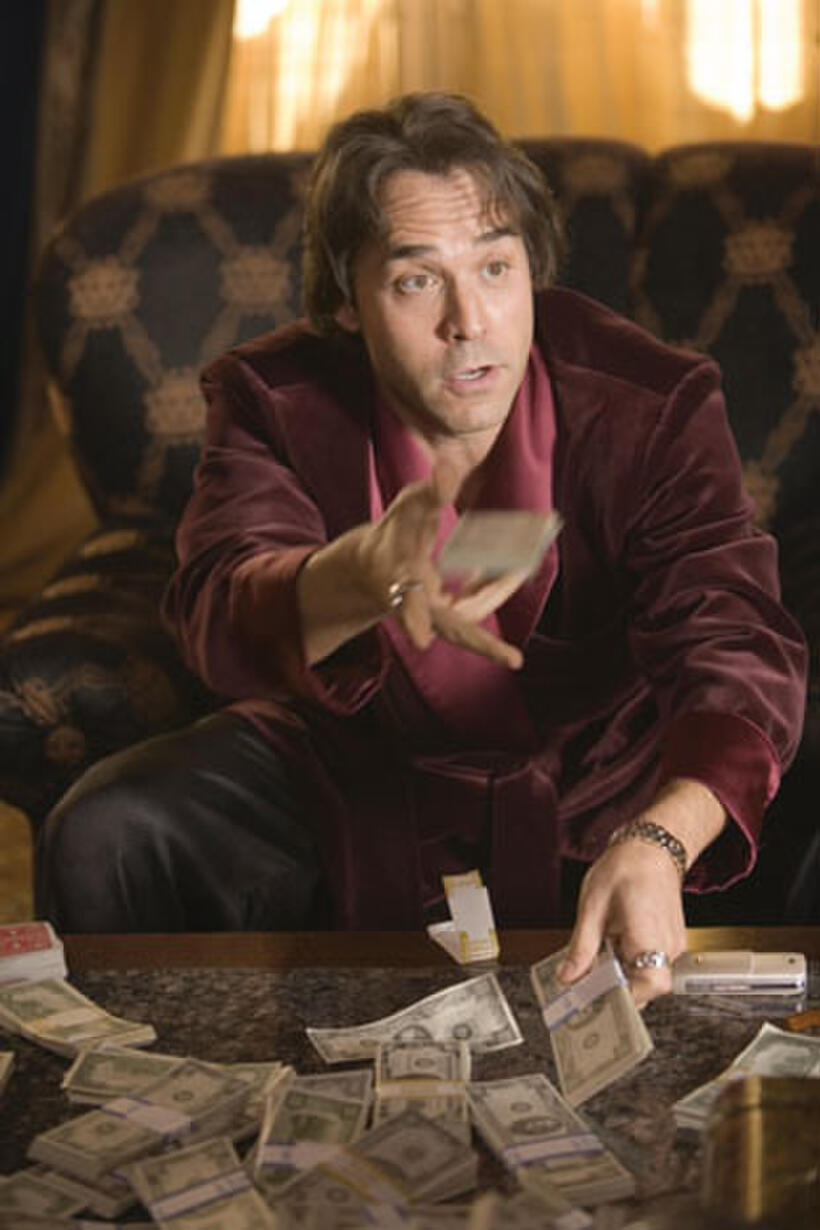 Jeremy Piven as sleazy magician Buddy "Aces" Israel in "Smokin' Aces."