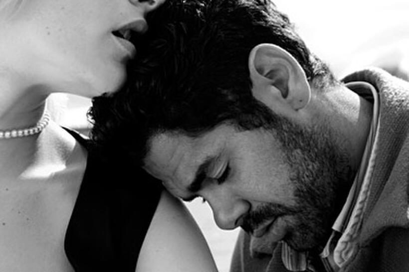 Rie Rasmussen and Jamel Debbouze in "Angel-A."