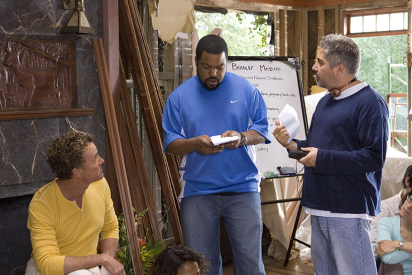 John C. McGinley, Ice Cube, and director Steve Carr on the set of "Are We Done Yet?"