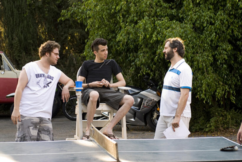 Seth Rogen, Jay Baruchel and director Judd Apatow on the set of "Knocked Up."