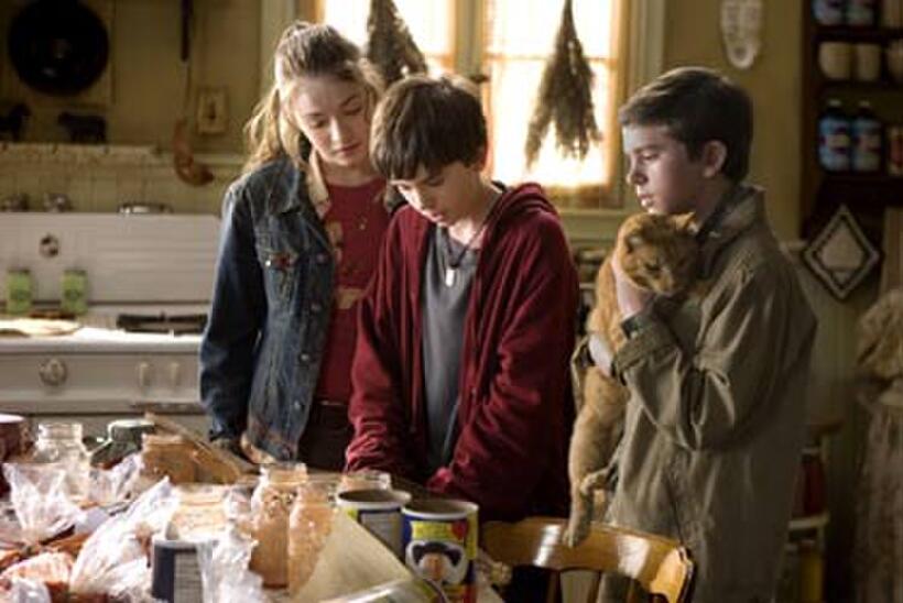Sarah Bolger and Freddie Highmore in "The Spiderwick Chronicles."