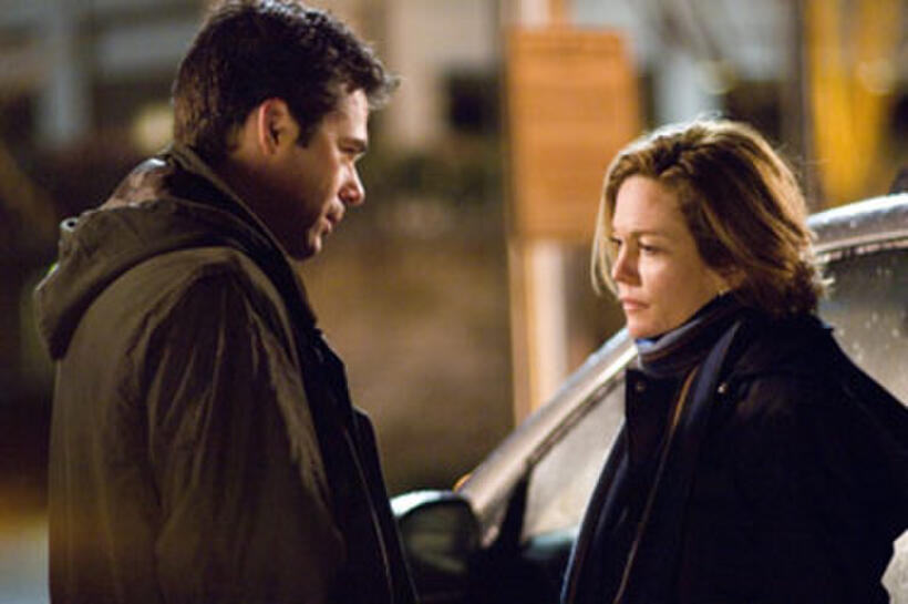 Billy Burke and Diane Lane in "Untraceable."