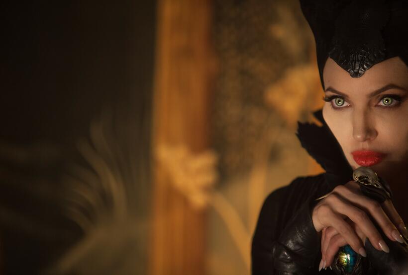 
	The Looks of Angelina Jolie
