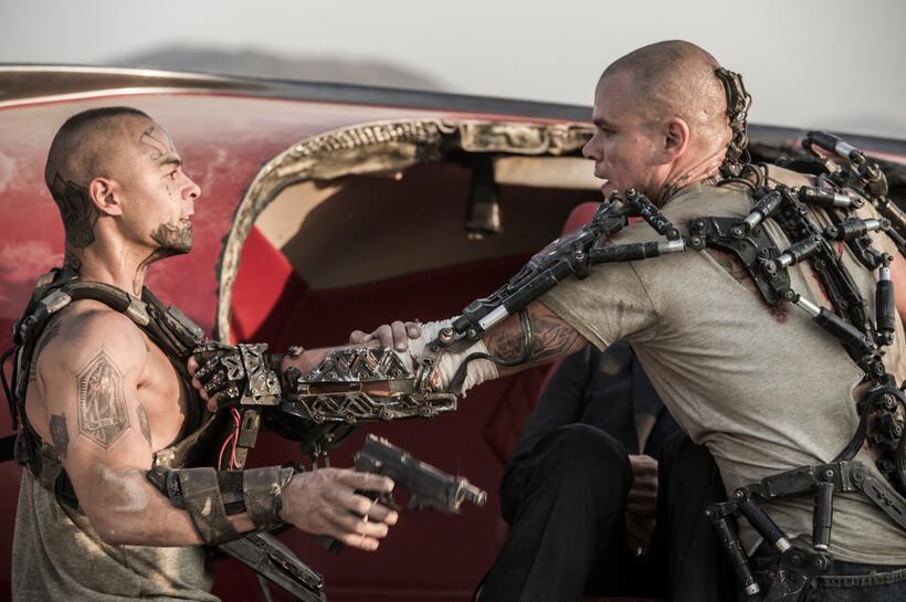 
	ELYSIUM Matt Damon
