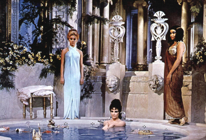 
	From 'Stargate' to James Bond: Movies Set in Egypt You Should See
