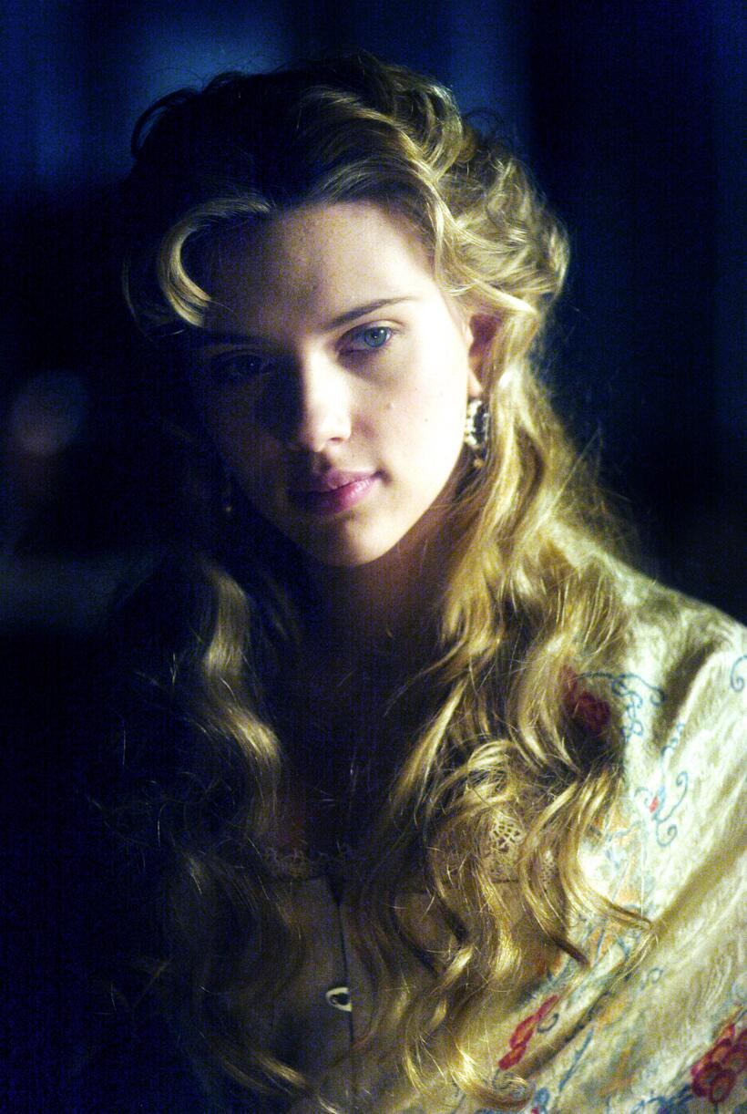 
	The Looks of Scarlett Johansson
