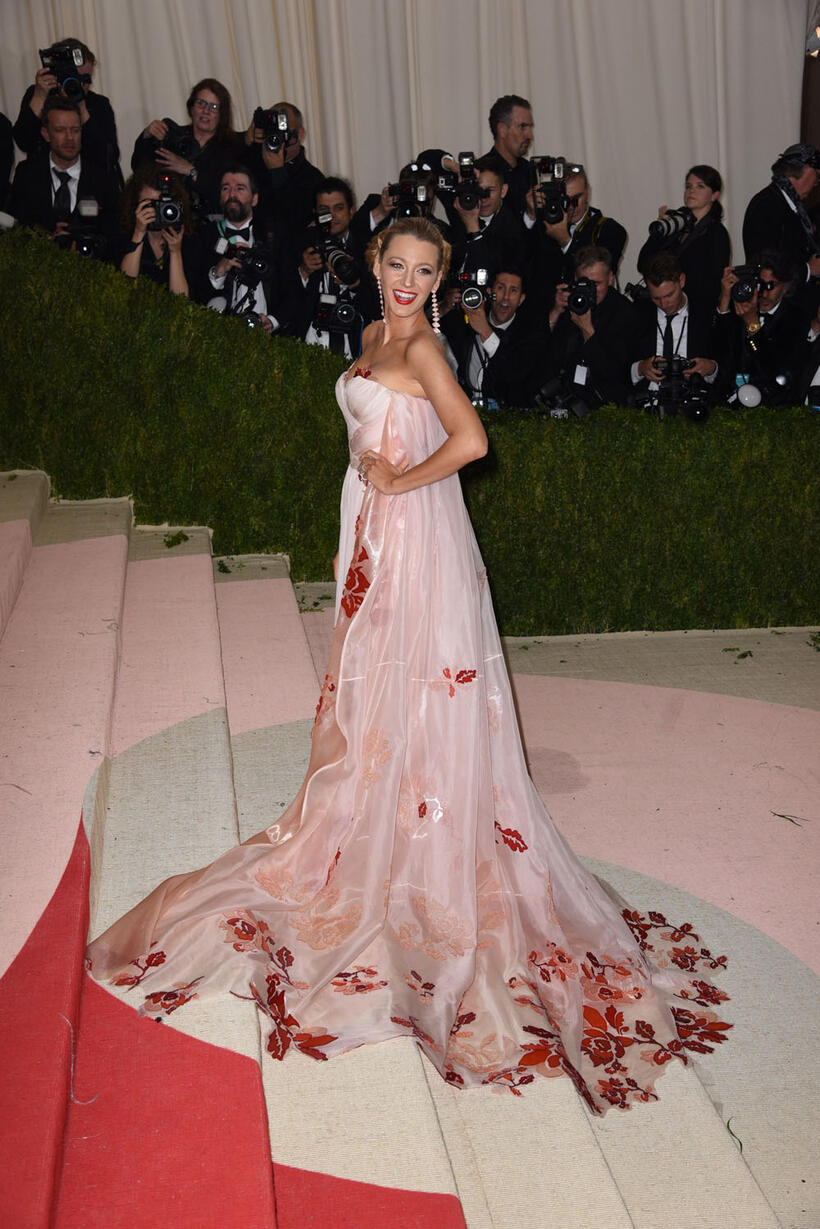 
	Style Icon: Blake Lively
