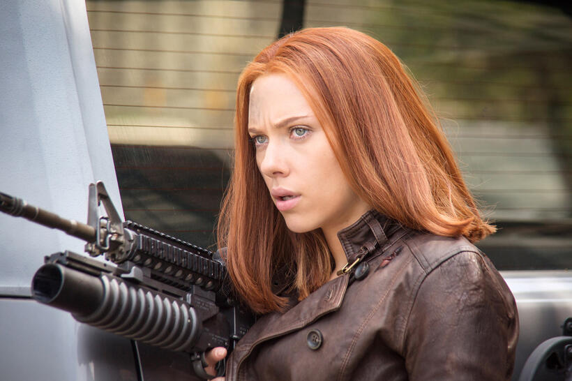 
	Captain America Scarlett Johansson
