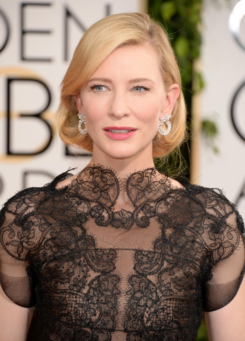 
	2014 Golden Globes Red Carpet
