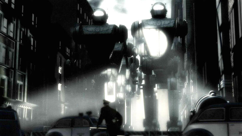 
	Sky Captain vs. Giant Robots in &lsquo;Sky Captain and the World of Tomorrow&rsquo;
