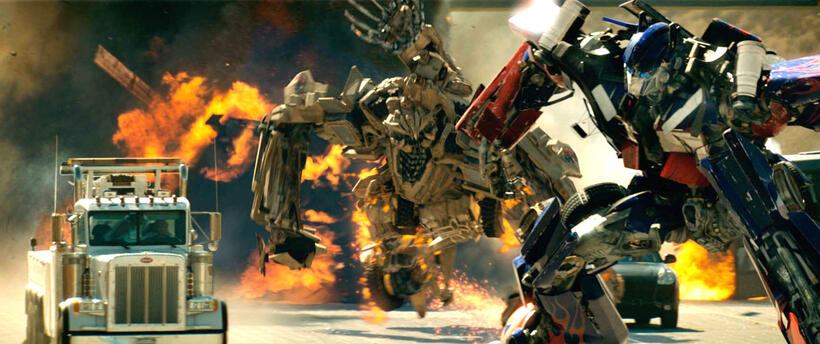 
	Optimus Prime Vs. Bonecrusher in &lsquo;Transformers&rsquo;
