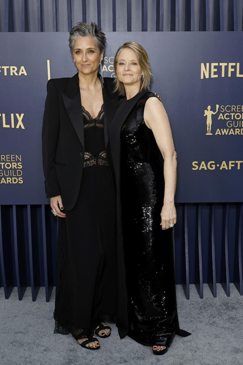
	Alexandra Hedison and Jodie Foster
