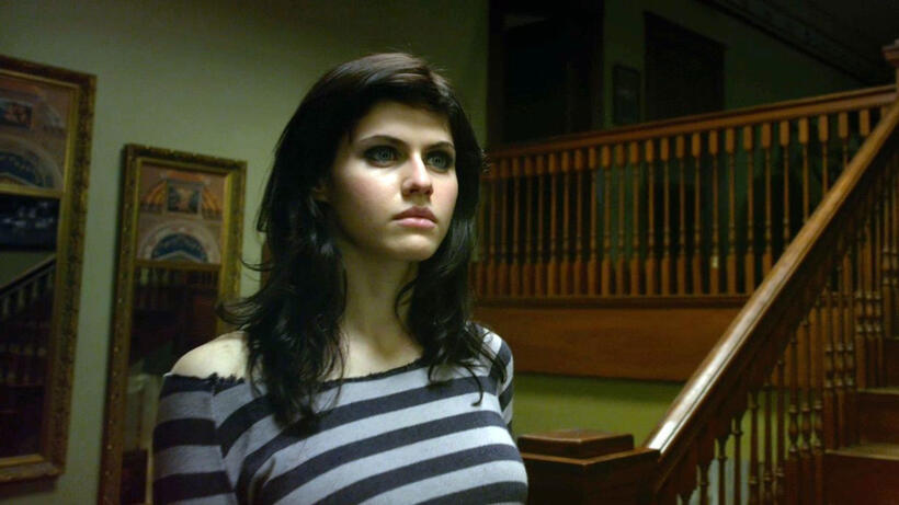 
	65 Horror Movie Hotties

