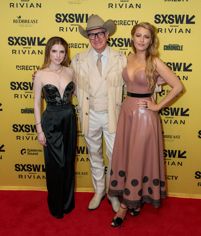 
	Anna Kendrick Paul Feig and Blake Lively
