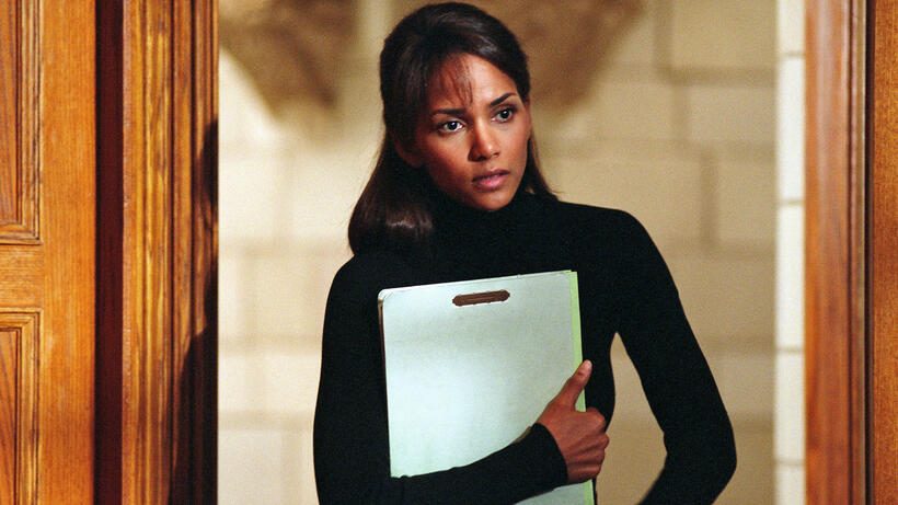 
	65 Horror Movie Hotties
