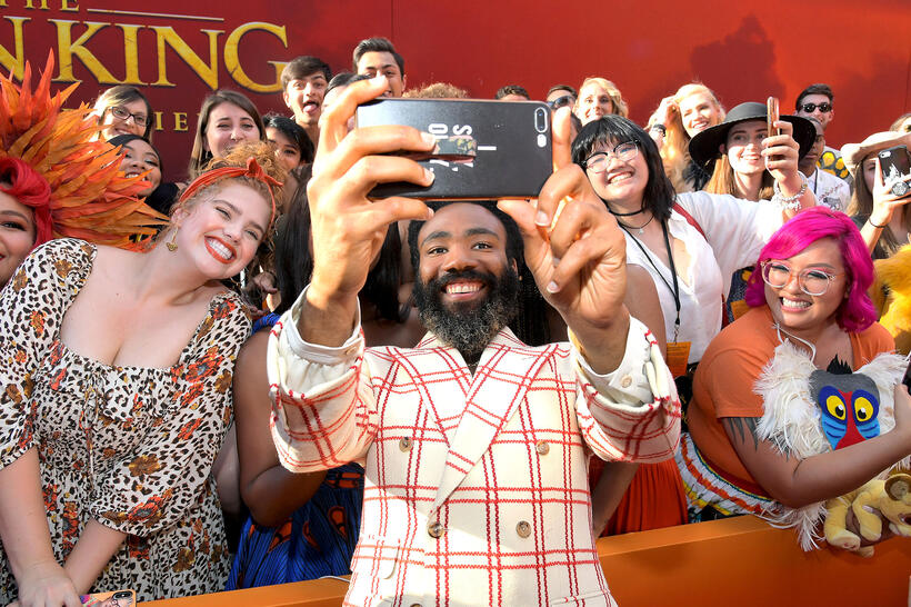 
	Donald Glover and fans
