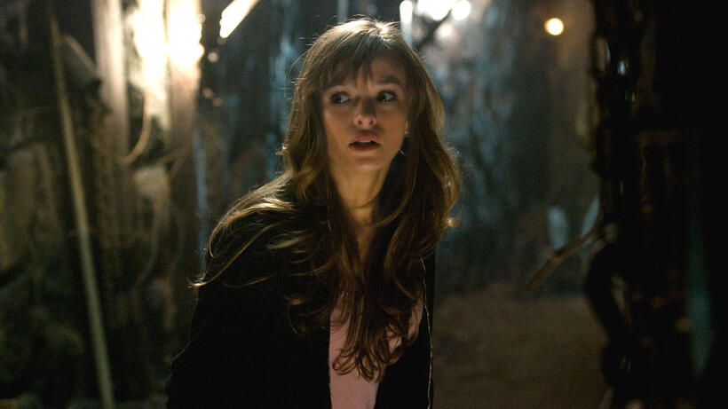 
	65 Horror Movie Hotties
