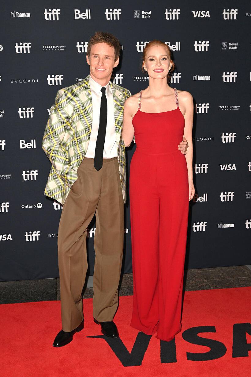 
	Eddie Redmayne and Jessica Chastain
