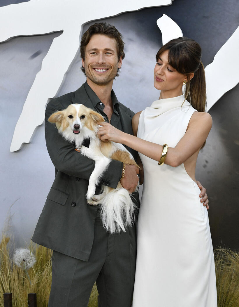 
	Glen Powell, Brisket and Daisy Edgar-Jones
