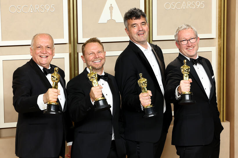 
	Joe Letteri, Richard Baneham, Eric Saindon and Daniel Barrett
