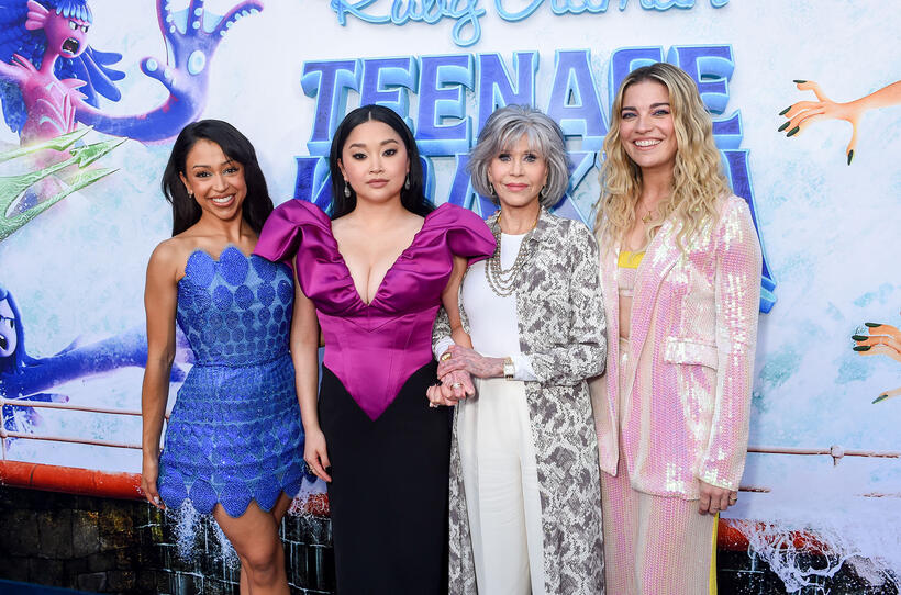 
	Liza Koshy, Lana Condor, Jane Fonda and Annie Murphy
