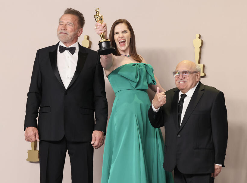 
	Arnold Schwarzenegger, Jennier Lame and Danny DeVito
