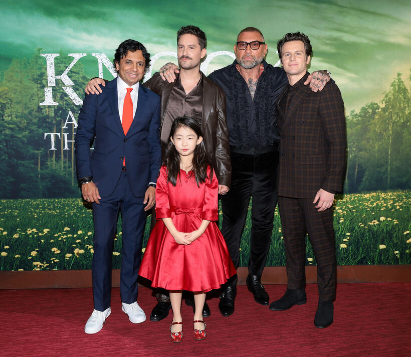 
	M. Night Shyamalan, Kristen Cui, Ben Aldridge, Dave Bautista and Jonathan Groff&nbsp;
