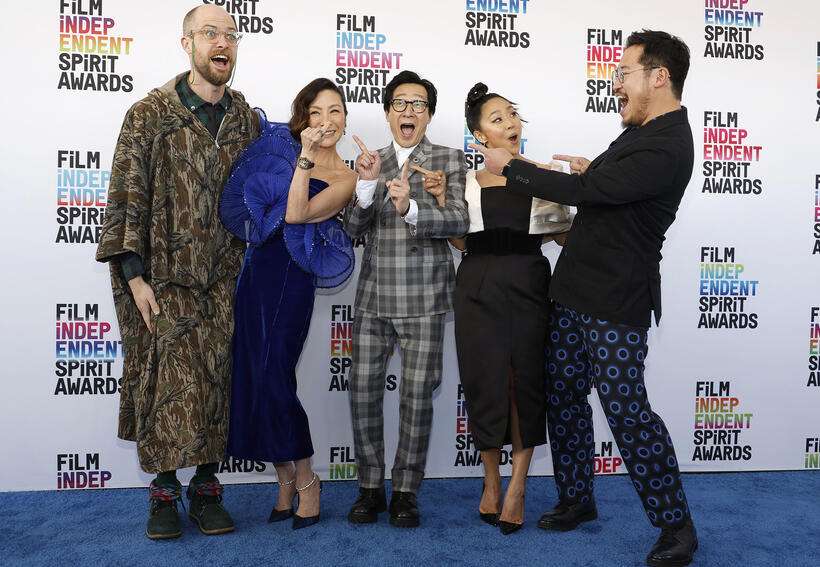 
	Daniel Scheinert, Michelle Yeoh, Ke Huy Quan, Stephanie Hsu and Dan Kwan&nbsp;
