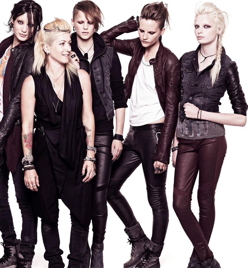 
	Holiday Gift Guide 2011
