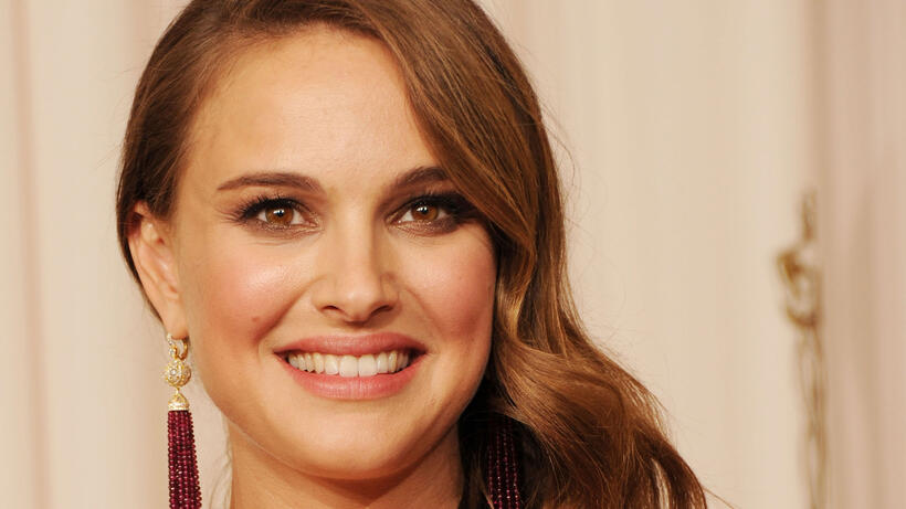 The 20 Hottest Actresses of the 2013 Holiday Movie Season