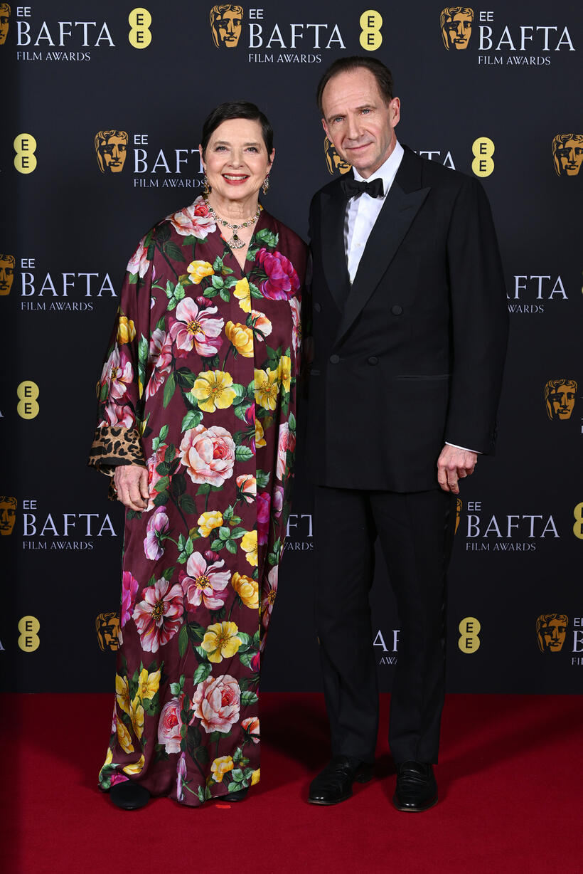 
	Isabella Rossellini and Ralph Fiennes
