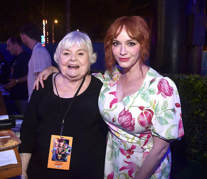 
	June Squibb and Christina Hendricks
